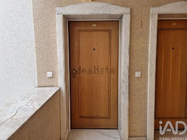Arrendamento de apartamento T3 em Poiares (Santo André)