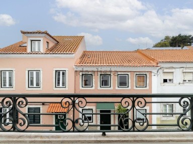 Arrendamento de apartamento T2 na Rua das Mercês, 112