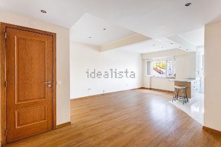 Arrendamento de apartamento T2 na Avenida Columbano Bordalo Pinheiro