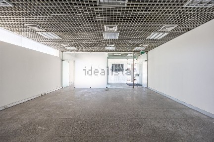 Espaço comercial à venda na Avenida de São Miguel