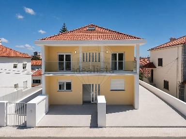 Apartamento T1 à venda na Rua Doutor Carlos Amaro