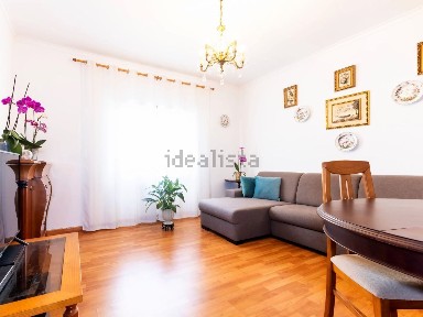 Apartamento T3 à venda em Pontinha e Famões