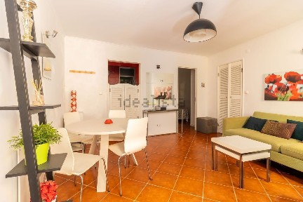 Apartamento T1 à venda na Rua da Regueira, 79