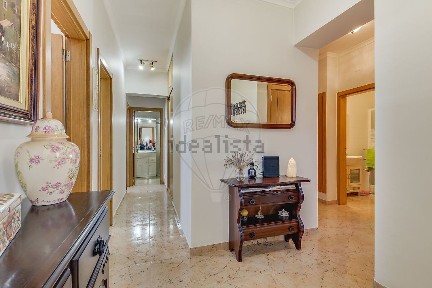 Apartamento T4 à venda em Marvila