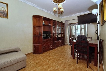 Apartamento T2 à venda na Avenida dos Bons Amigos, 40