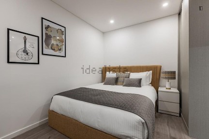 Arrendamento de apartamento T0 na Rua Engenheiro António de Almeida