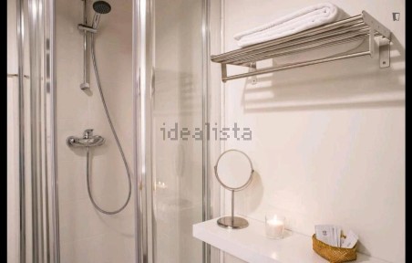 Arrendamento de apartamento T3 na Rua de Brito Capelo