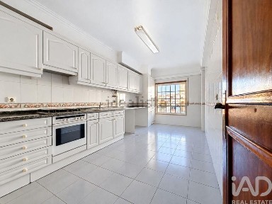 Apartamento T4 à venda na Paivas