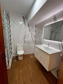 Apartamento T2 à venda na Rua David Mourão Ferreira
