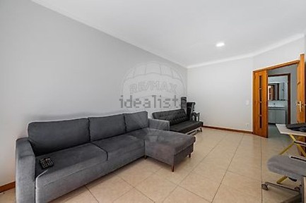 Apartamento T2 à venda na Rua Germão Galharde, 16