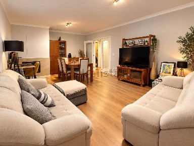 Apartamento T3 à venda na Rua Monte da Bela, 119