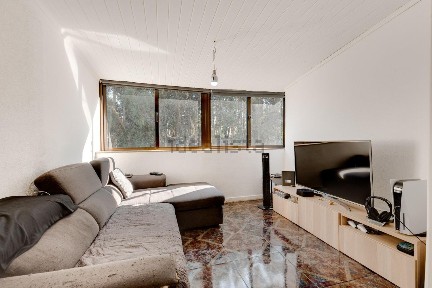 Apartamento T2 à venda na Rua de Bonjóia
