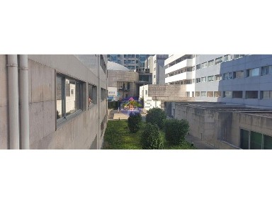Apartamento T3 à venda na Igreja do Bonfim - Lomba