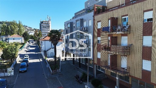 Apartamento T3 à venda em Margaride (Santa Eulália) - Várzea - Lagares - Varziela - Moure