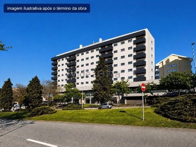 Apartamento T2 à venda na Areosa - Fernão de Magalhães