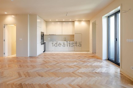 Apartamento T2 à venda na Rua do Bonjardim s/n