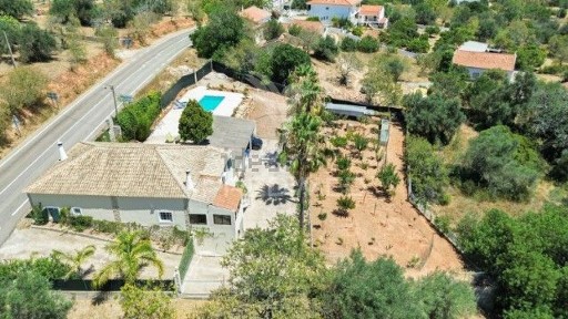 Moradia independente à venda em São Bartolomeu de Messines