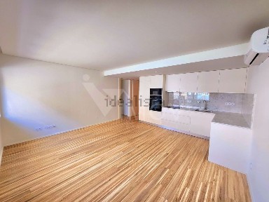 Arrendamento de apartamento T2 na Salgueiros