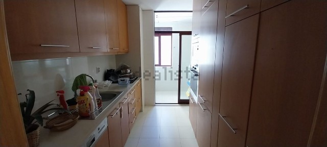 Arrendamento de apartamento T3 na Rua Simão Bolívar s/n