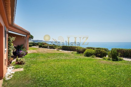 Apartamento T1 à venda no Porto Dona Ana - Alto dos Montinhos