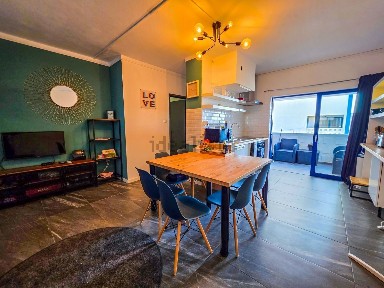 Apartamento T1 à venda na Avenida das Comunidades Lusíadas, 1