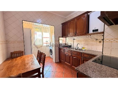 Apartamento T2 à venda no Largo dos Pescadores, 3
