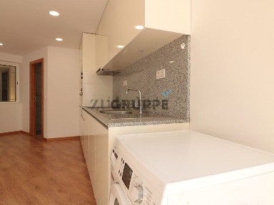 Apartamento T1 à venda na Rua de Marques Gomes, 2