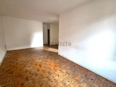 Apartamento T2 à venda na Rua Direita de Aradas
