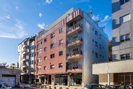 Arrendamento de apartamento T3 na Travessa Conselheiro Lobato