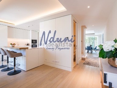 Arrendamento de duplex na Rua Jaime Thompson