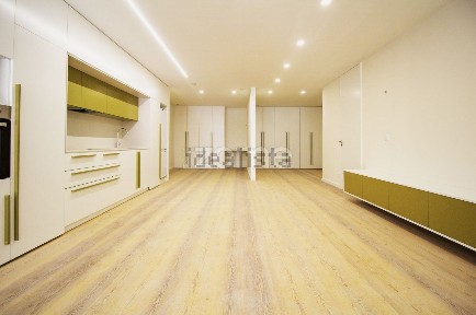 Apartamento T2 à venda na Rua Damião de Góis, 120