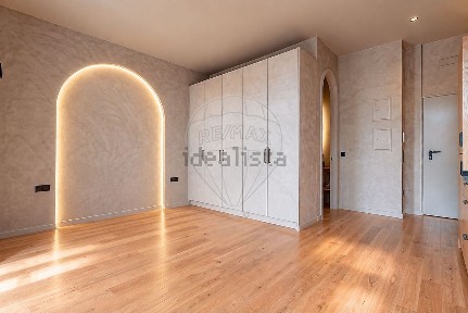 Apartamento T0 à venda na Rua do Bonfim