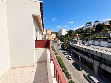 Apartamento T3 à venda em Amarante (São Gonçalo) - Madalena - Cepelos - Gatão