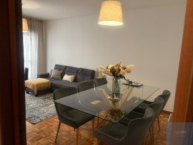 Apartamento T2 à venda na Rua São João Bosco, 91