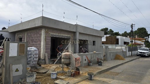 Moradia independente à venda na Oleiros - Aldeia de Irmãos - Quinta do Picão