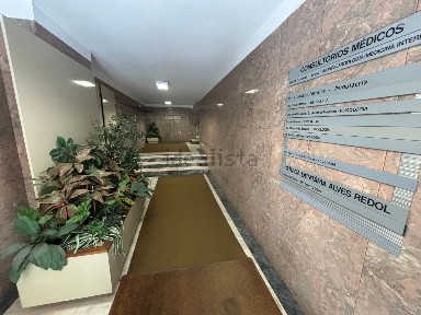 Arrendamento de escritório privado na Rua de Alves Redol