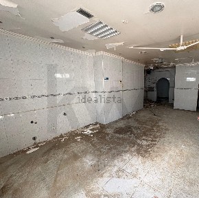 Espaço comercial à venda na Estrada de Chelas s/n