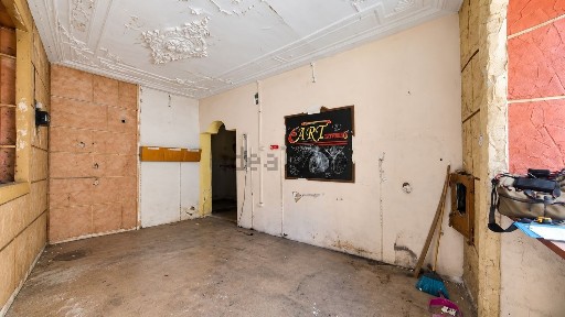 Espaço comercial à venda no Largo das Olarias