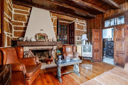 Casa ou moradia à venda em Folhadela
