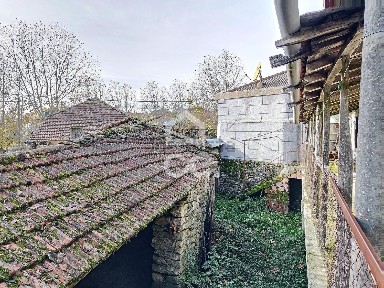 Moradia independente à venda em Travancas e Roriz