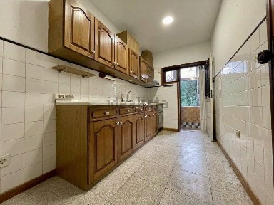 Moradia geminada à venda na Rua Eça de Queiroz, 269