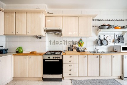 Arrendamento de apartamento T3 na Rua da Porta de São João, 28