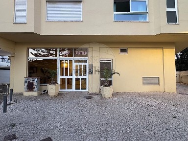 Arrendamento de apartamento T1 na Rua Doutor João Zeferino Pereira