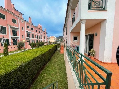 Arrendamento de apartamento T3 na Viela Eira, 36