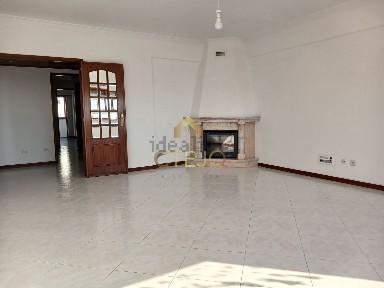 Arrendamento de apartamento T2 na Póvoa de Santa Iria e Forte da Casa