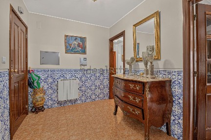 Apartamento T3 à venda em Sé - Santa Maria - Meixedo