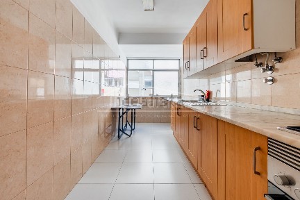 Apartamento T2 à venda na Rua Cidade de Paris
