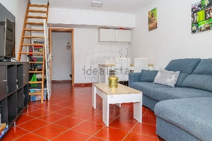 Apartamento T2 à venda em Ota