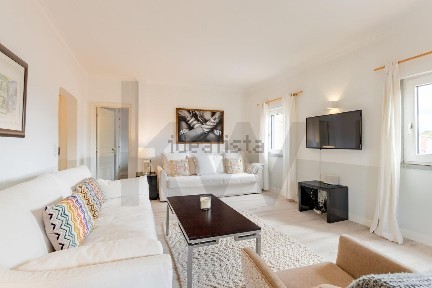 Apartamento T1 à venda na Rua do Poço Novo