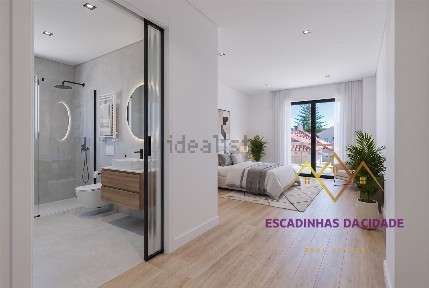 Apartamento T2 à venda na Rua 25 de Abril